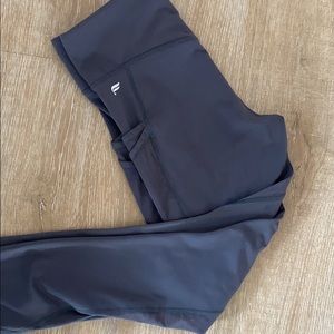 🍑FABLETICS MOTION 365 7/8s pants